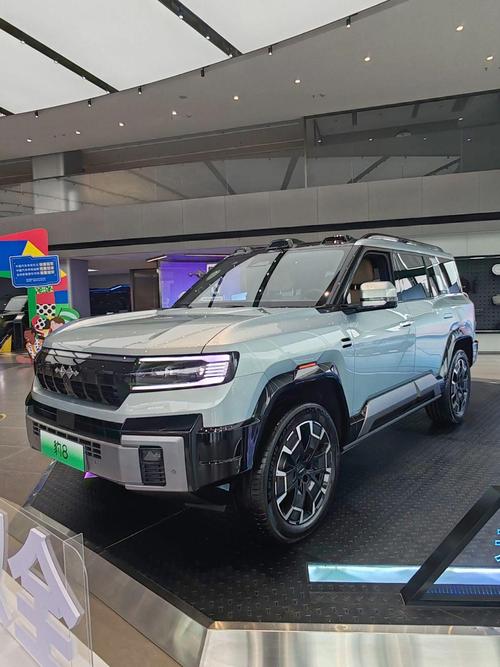重庆大足区讯羽翔企业管理咨询比亚迪方程豹硬派越野的爆款，英菲尼迪35周年与你共成长